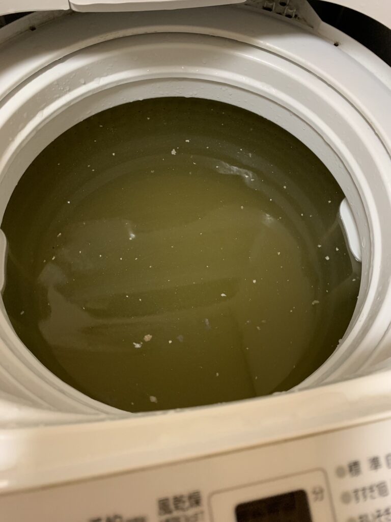 汚れがでてきた洗濯機の中